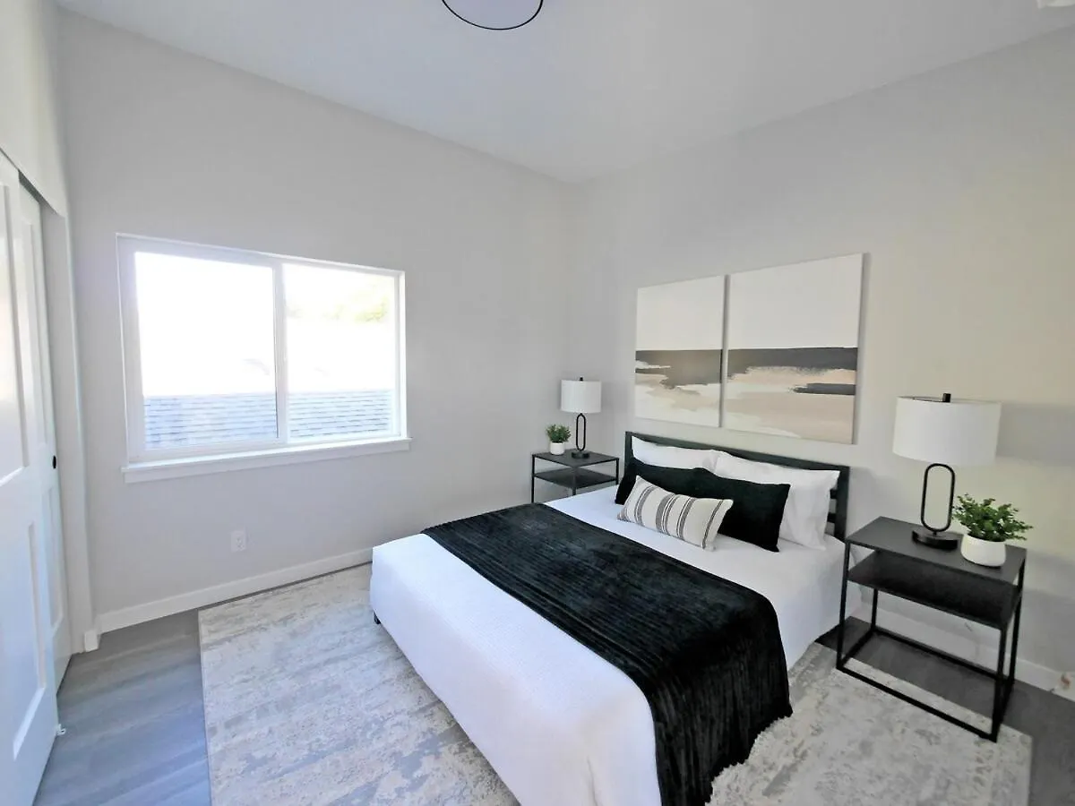 Brand New Modern Home With Rooftop Terrace Seattle 0*,  USA